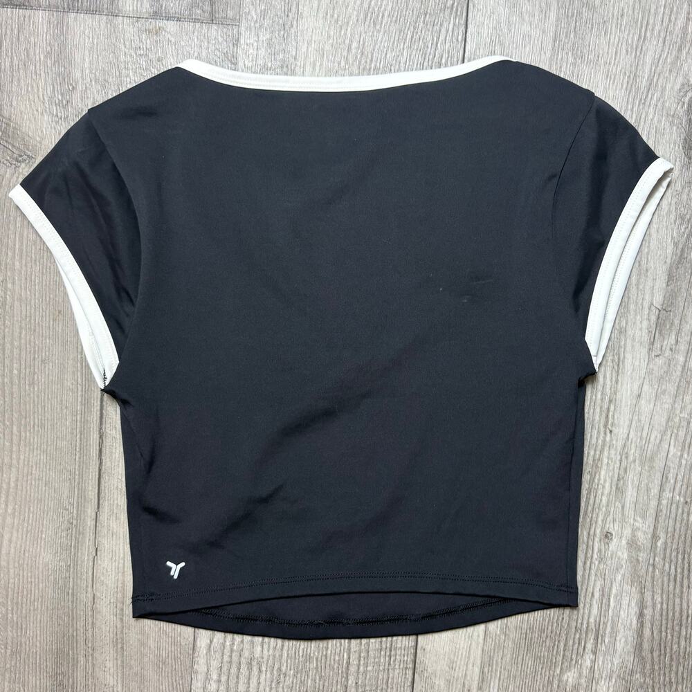 Old Navy PowerSoft Ultra-Crop Top size XS - Picture 2 of 3
